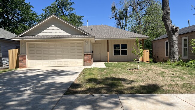 Photo - 1515 NE 15th St House