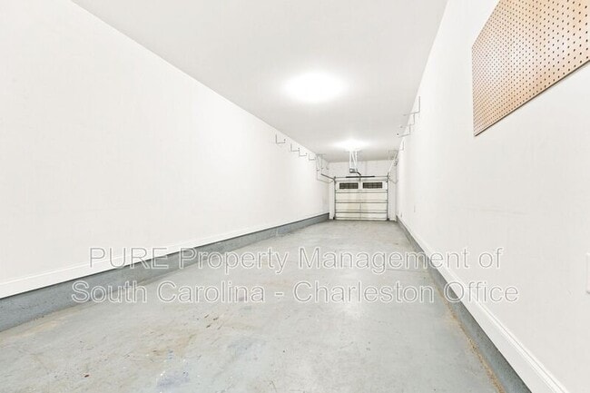 Photo - 1187 Dingle Rd