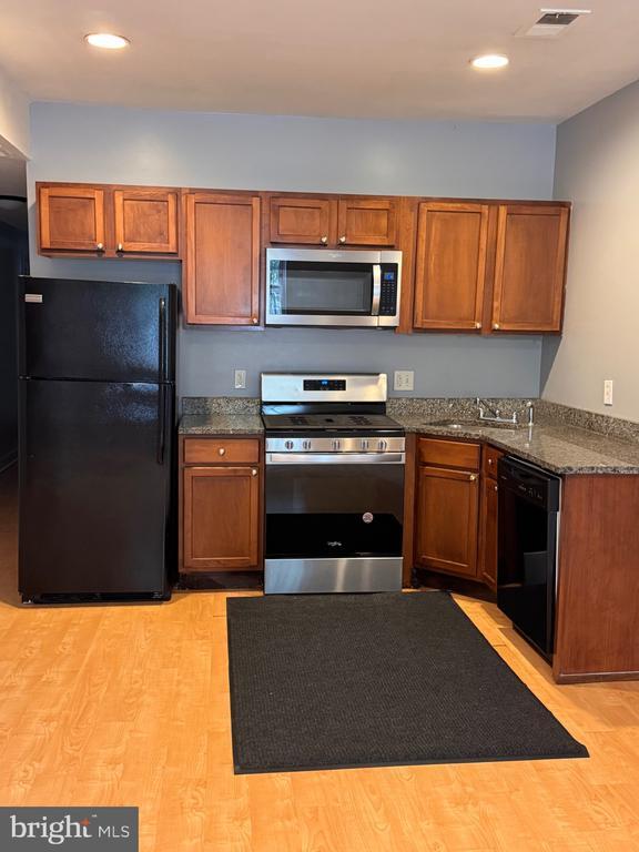 Building Photo - 1716 West Virginia Ave NE Unit 102