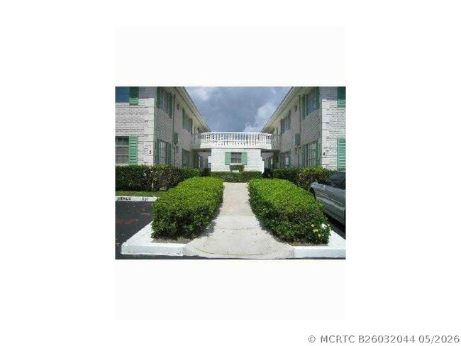Building Photo - 1851 NE 62nd St Unit 607