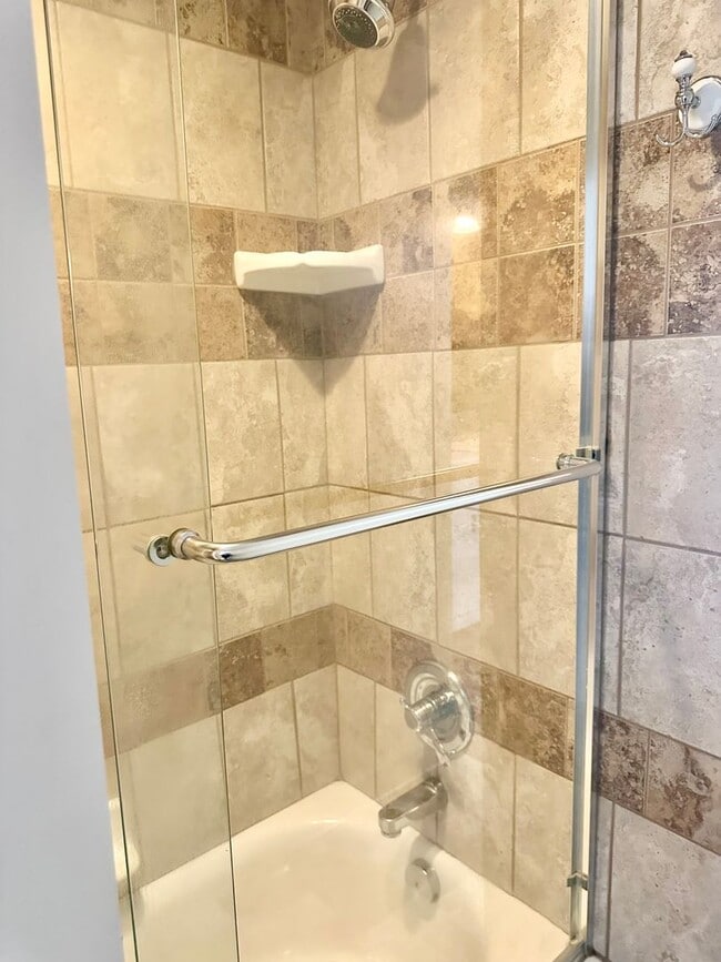 Photo - Large 3-Bedroom, 1-Bath Duplex