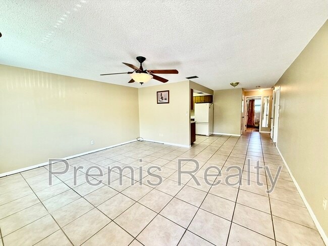 Photo - 1308 Amble Ln