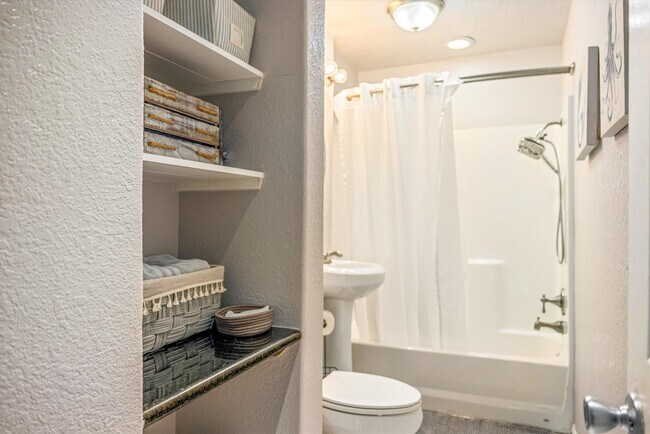 Photo - 5219 Avenue Q
