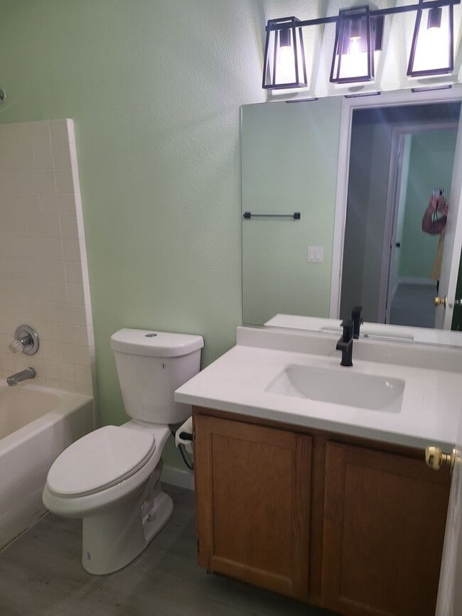 Photo - 3 BDRM 2.5 BATH GATED TOWNHOME