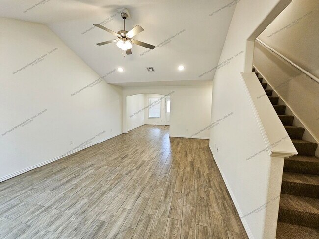 6614 Leightyn Ln