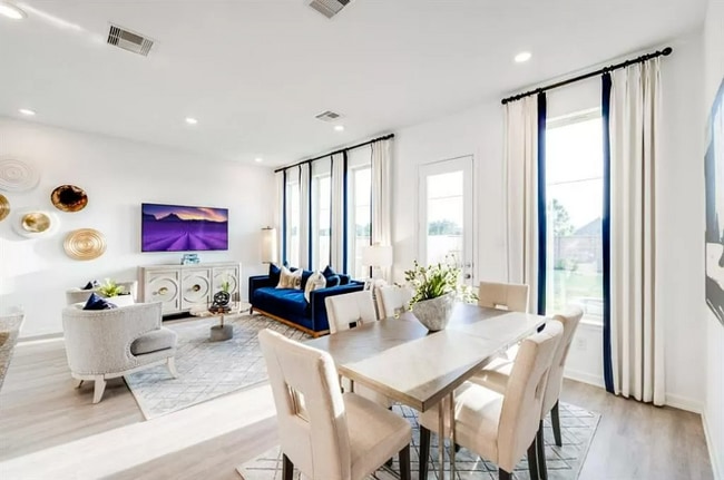 Photo - 4135 Balboa Dr