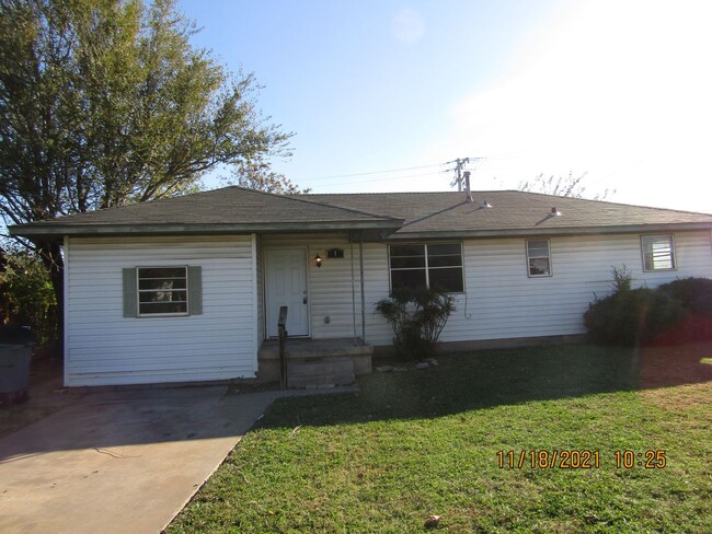 MOVE IN SPECIAL: $200 OFF OF THE 1ST FULL ... - MOVE IN SPECIAL: $200 OFF OF THE 1ST FULL ... House