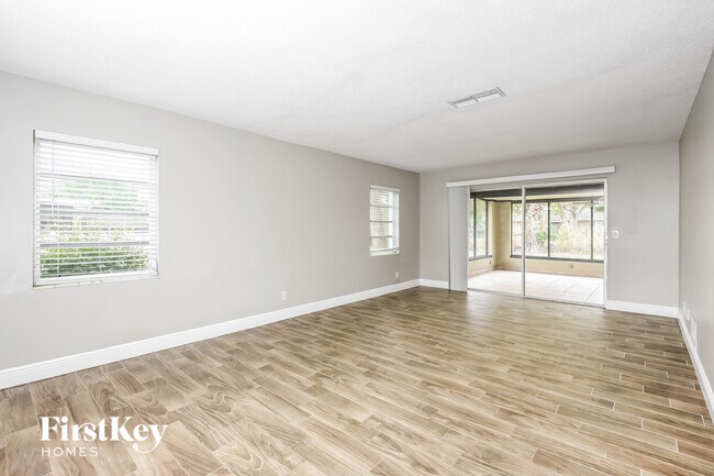 Photo - 957 Bayward Ct