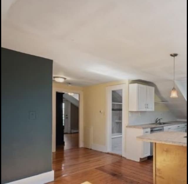 Photo - 28 1/2 Grove St Unit 3