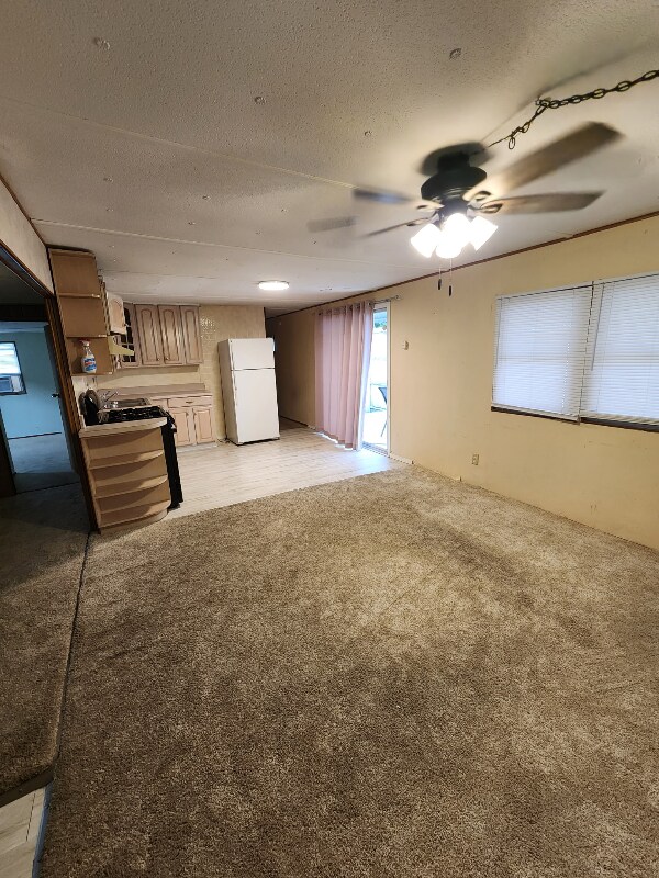Photo - 10542 Lynnwood Ave