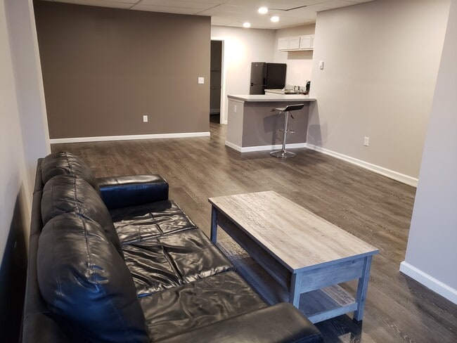 Photo - 17 Broad St.