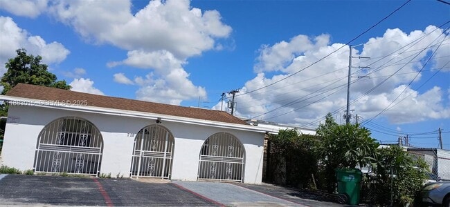 Building Photo - 729 NW 114th St Unit 0