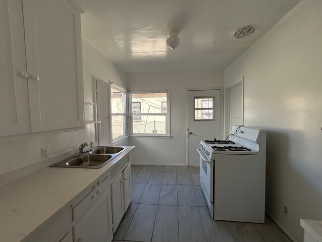 Photo - Sylvan Apartments Unit 3