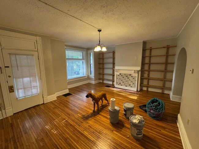 Building Photo - 1230 Highland St Unit downstairs half Rental