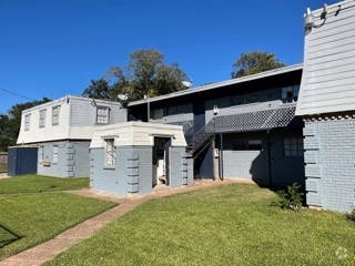 Building Photo - 1825 Bayou Rd Rental