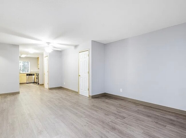 Photo - Foxstar Apartments