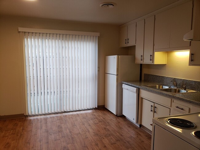 Photo - 2 Bedroom and 1 Bath Duplex