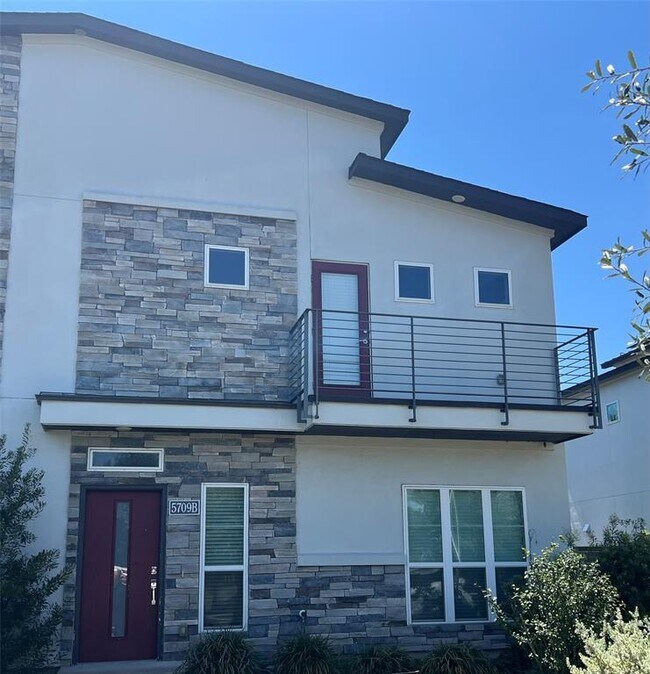 Building Photo - 5709 Charles Merle Dr. Rental