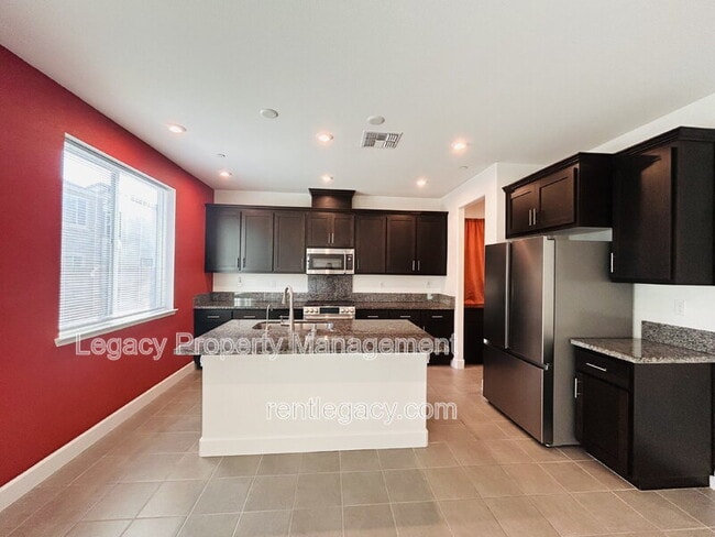 320 Fruitvale Rd