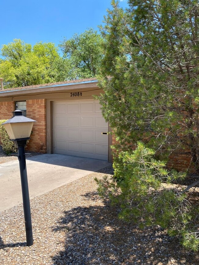 Photo - 2408 N Grand Ave Apartment Unit 2408 1/2 (095)