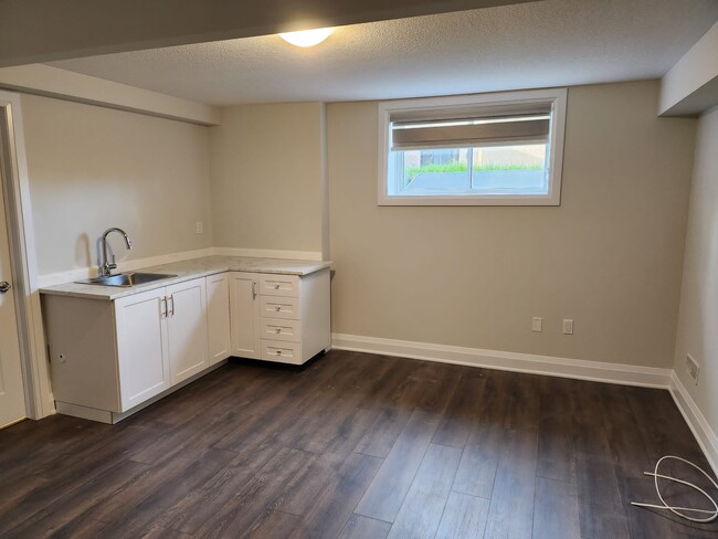 Photo - 235 Raspberry Pl