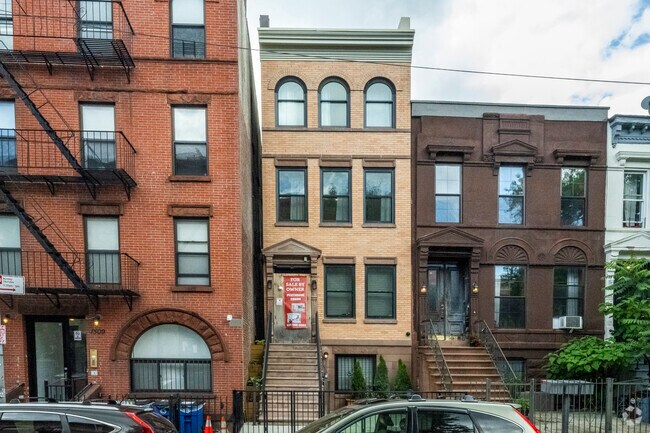 Photo - 1511 Pacific St