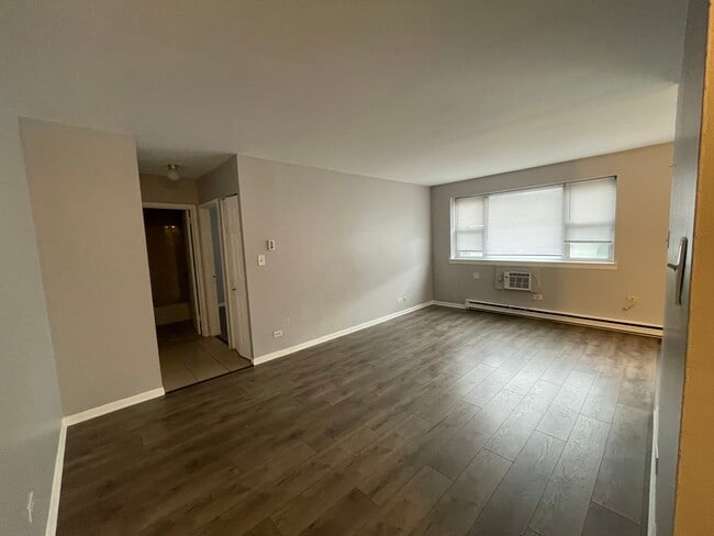 Photo - 5920 N Kenmore Ave Unidad 401