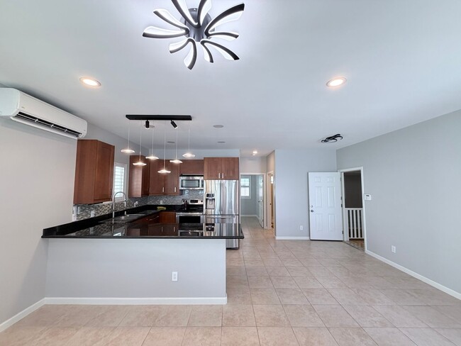 Photo - 812A 18th Ave