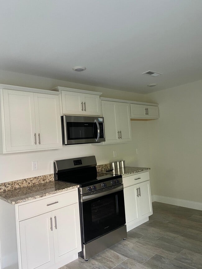 Photo - 1020 Belsole Pl