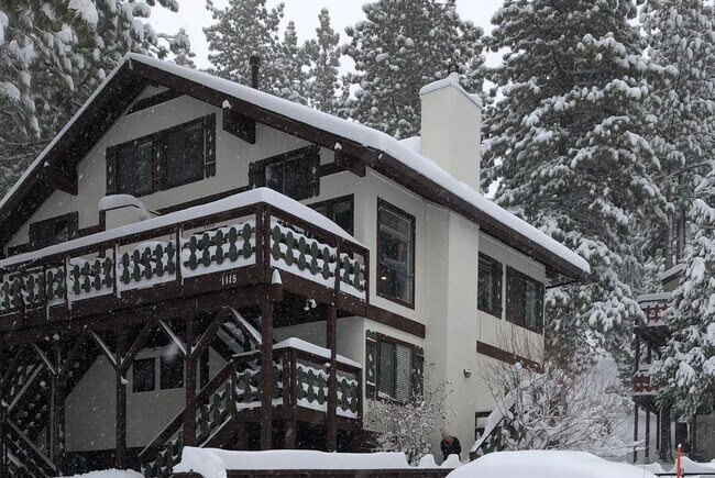 Building Photo - Winter Lease - Less than a mi to Diamond Peak (2 Bedroom plus Loft)