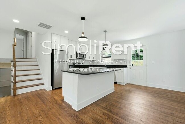 Photo - Beautifully Renovated 4 Bedroom Home for Rent in Decatur!