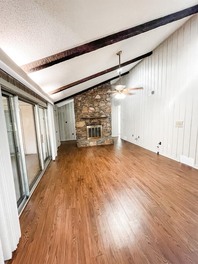 Photo - 5372 Edenshire Cove