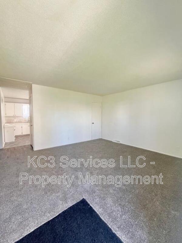 Photo - 5025 N Bellaire Ave