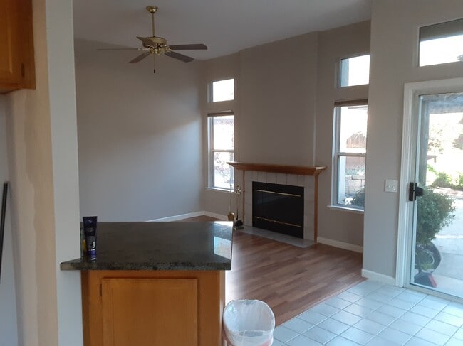 Photo - 1144 S Bluff Dr