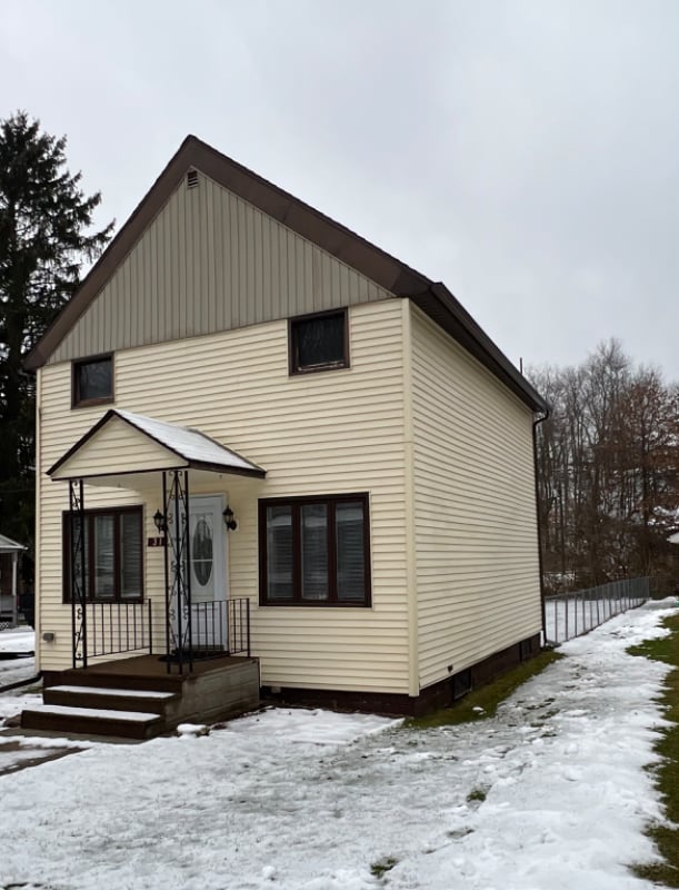 Photo - 31 Mechanic St