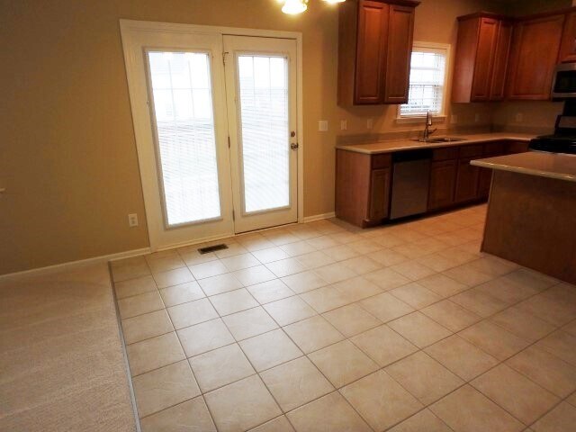 Photo - 121 Hampton Lake Dr