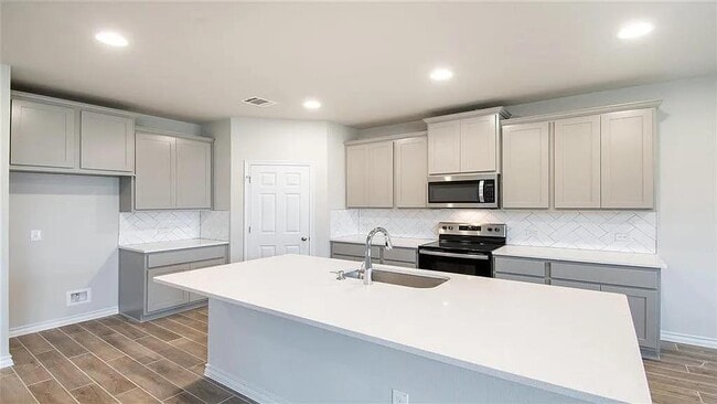 Photo - 317 Capstone Rd