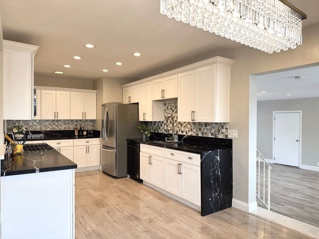 Photo - 1754 S Norfolk Ln