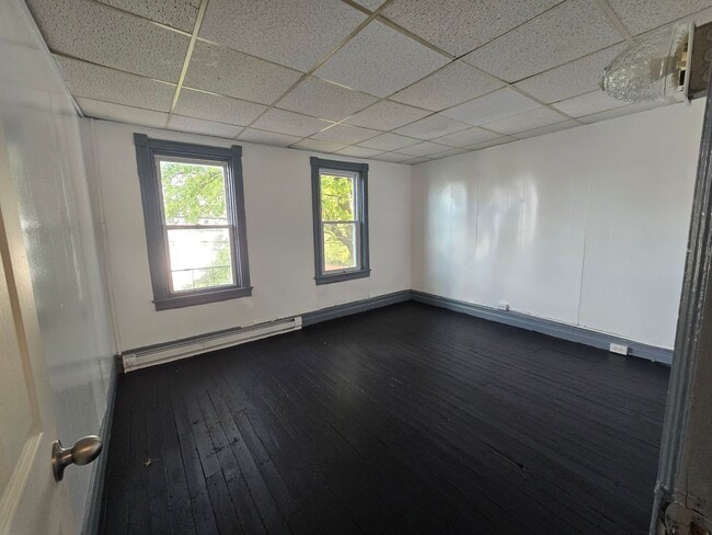 Photo - 426 Limestone St