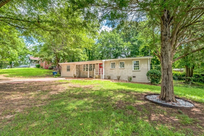 Photo - 16 Bromack Dr SE