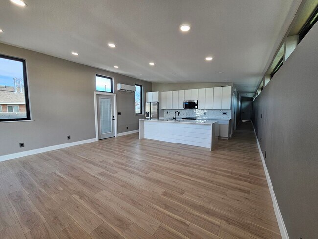 Photo - 1615 E 22nd St