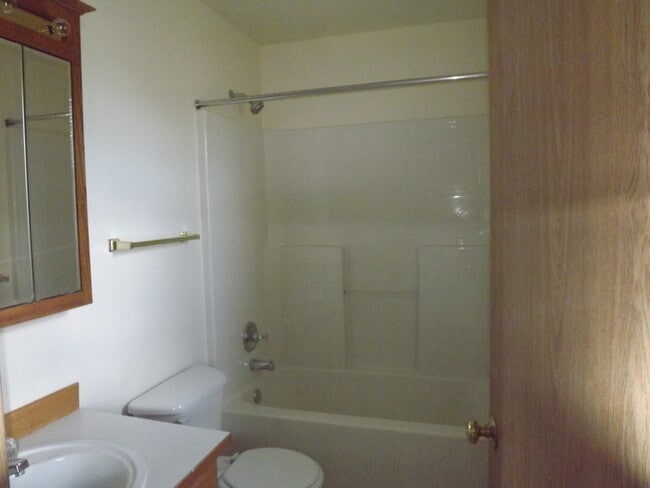 Photo - Wonderful Split-Level 3 bedroom 2 bath hom...