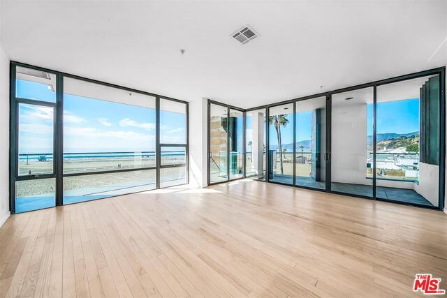 Photo - 270 Palisades Beach Rd Unit 303