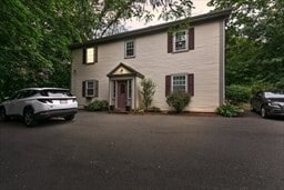 Building Photo - 60 Vinton St Unit 3