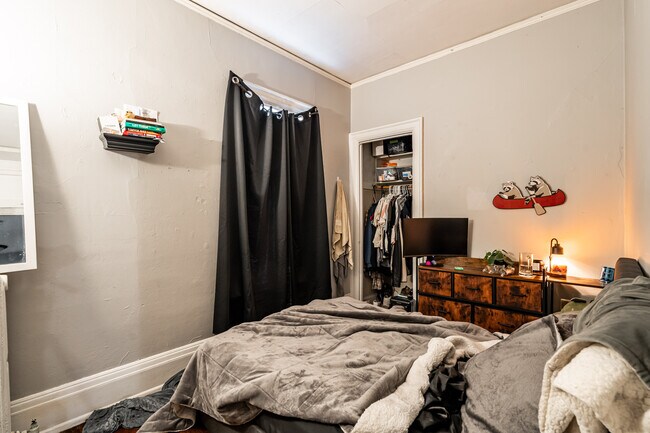 Photo - 2937 N Maryland Ave Apartments Unit 1