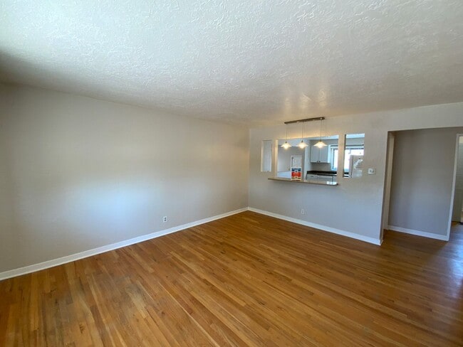 Photo - 3 Bedroom Single Story Home Near Gibson Bl...