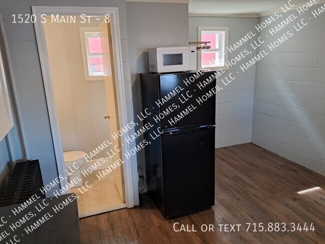 Photo - 1520 S Main St Unit 8