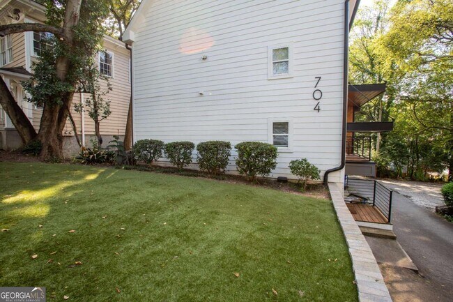 Photo - 704 Durant Pl NE