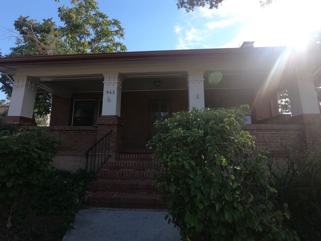 Building Photo - 943 Broadway Unit 2
