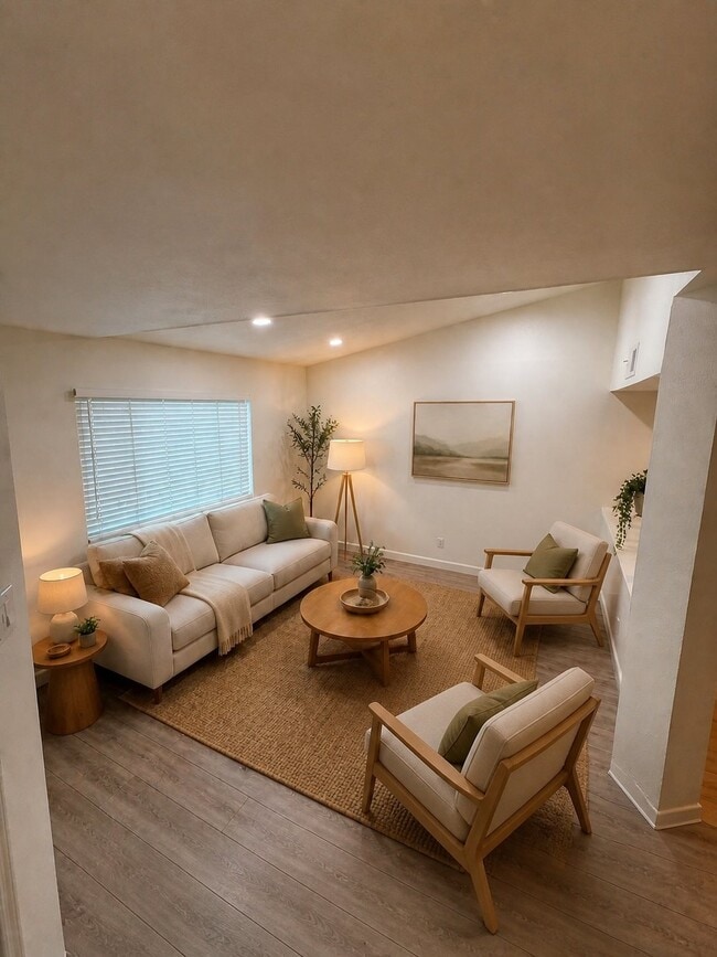 Photo - 170 E Guadalupe Rd